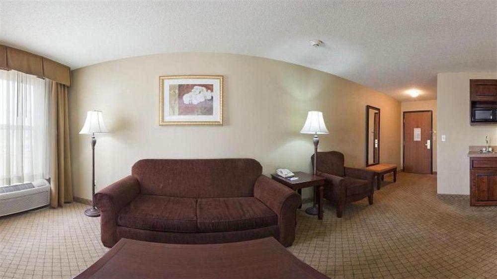 Holiday Inn Express Fairfield By Ihg Exterior foto
